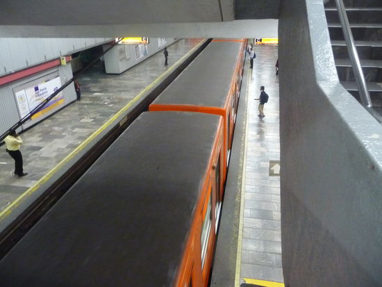 Metro Station Tacubaya Linie 7