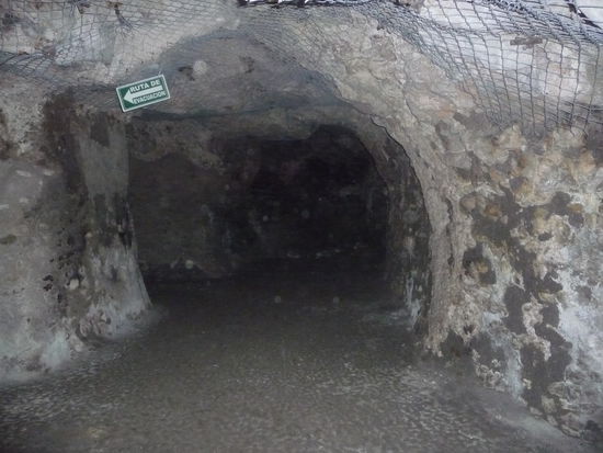 Zugang zum Observatorium in Xochicalco