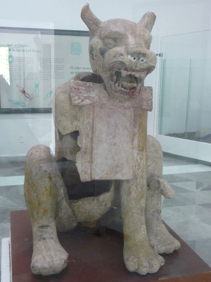 Fundstücke der Tempelanlage im Museum von Xochicalco