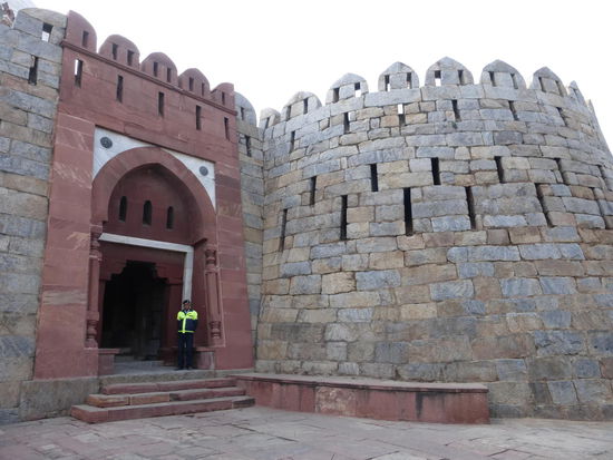 Eingang zum Mausoleum