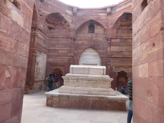 IItutmish Mausoleum im Qutb Minar Komplex