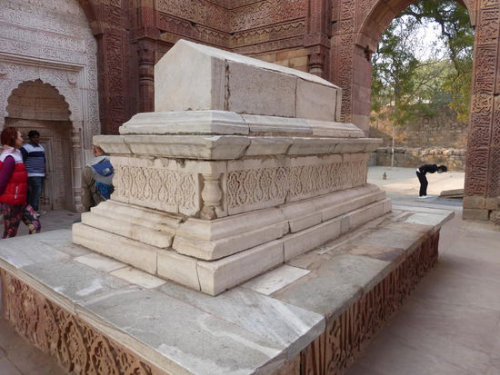 IItutmish Mausoleum im Qutb Minar Komplex