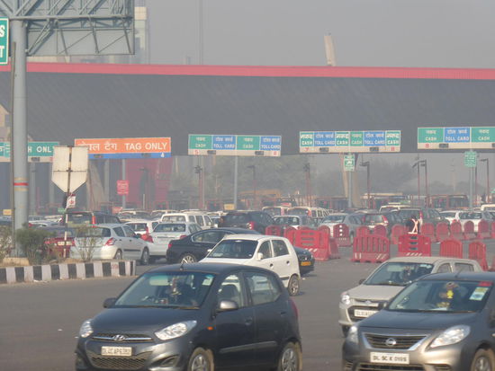 Mautstelle an der Stadtgrenze zu Delhi
