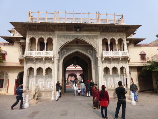 Eingangstor zum Mubarak Mahal