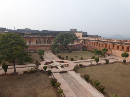 Blick in die Gartenanlage