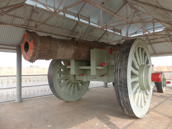 Jaivana die größte Kanone der Welt auf Rädern