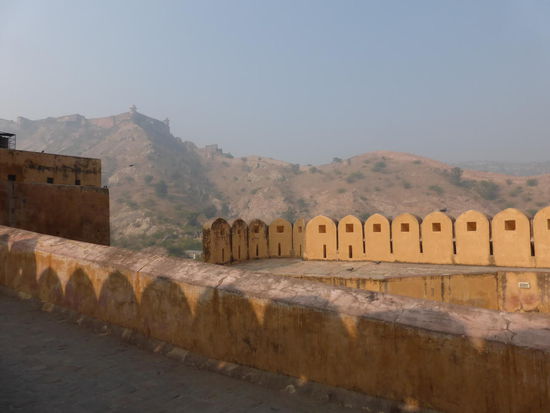 Blick vom Eingang des Amber Fort