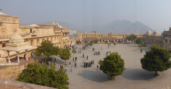 Blick auf den Innenhof von Amber