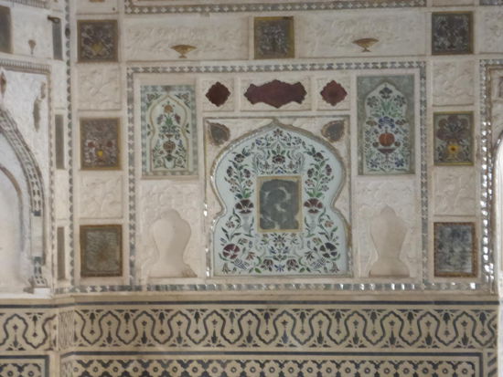 Der Spiegelpalast im Amber Fort