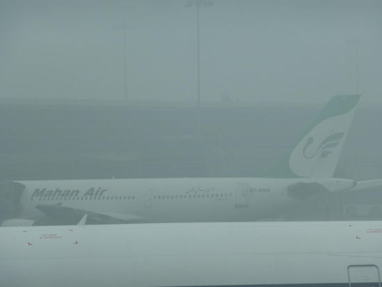 Sowohl bei der Ankunft als auch bei meinem Abflug herschte dichter Nebel auf den Rollfeld in Delhi