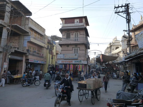 Weiter geht es durch die Altstadt von Jodhpur