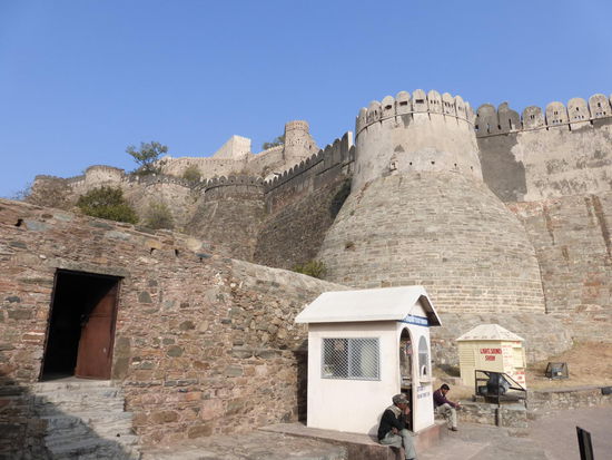 Tiket Schalter - Eintritt und Video 150 Rupie = 1,80 Euro