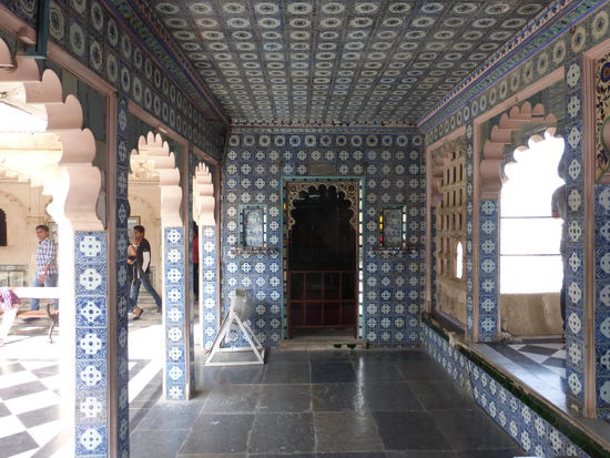 Weiter geht es durch den Palast von Udaipur