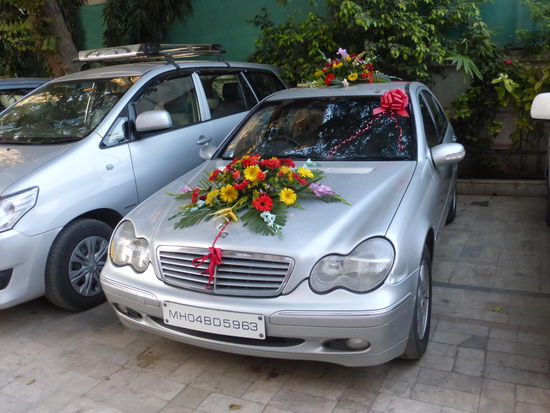 Ob die Hochzeitsgesellschaft weiß was sie im Hotel erwartet ....