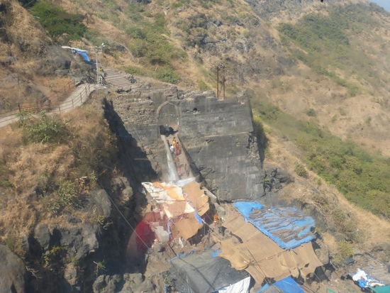 Blick von der Seilbahn auf den Pavagadh Hügel