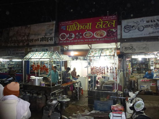 Garküchen in den Straßen von Bhopal