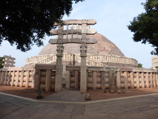 Hier wieder Stupa 1  " Große Stupa "