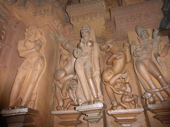 Im Lakshmana Tempel in Khajuraho