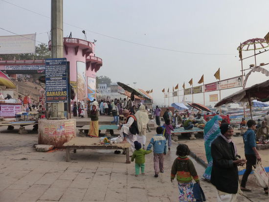 Am Dasashwamedh Ghat