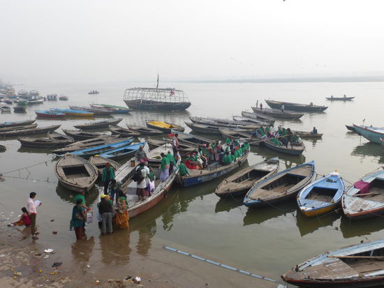 Blick auf den Ganges in Varanasi