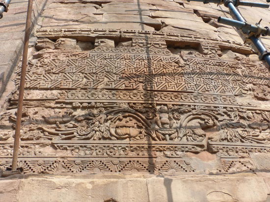 Dharmeka Stupa in Sarnath eines der wenigen Bauwerke die noch erhalten sind