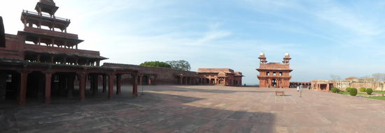 Blick auf den Palast