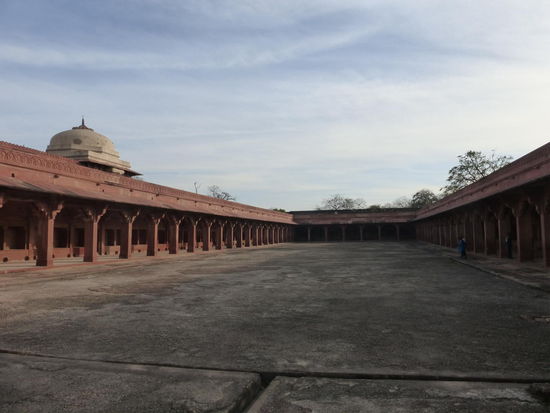 Weiter geht es durch Fatehpur Sikri