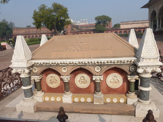 Grab im Red Fort in Agra