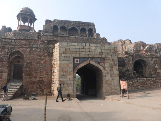Bara Darwaza ( West Gate ) und Haupteingang vom Old Fort in New Delhi