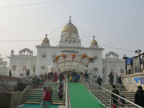 Gudwara Bangla Sahib ist das größte und wichtigste Sikh House in Delhi