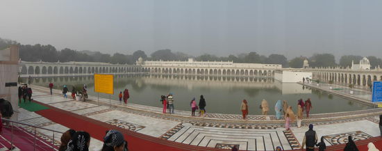 Gudwara Bangla Sahib ist das größte und wichtigste Sikh House in Delhi