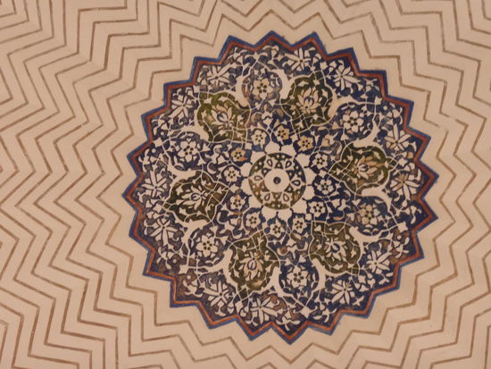 Wunderschöne Deckenmalerein im Humayuns Grab