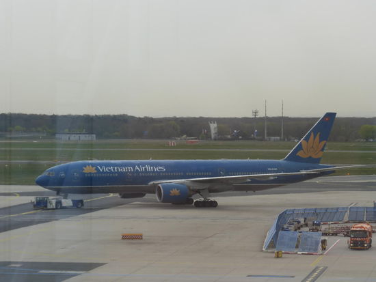 Boeing 777 - 200 ER der Vietnam Air in Frankfurt