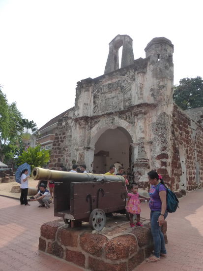 Das Santiago Tor ist ein Wahrzeichen von Malakka und sehr beliebt nicht nur bei Touristen