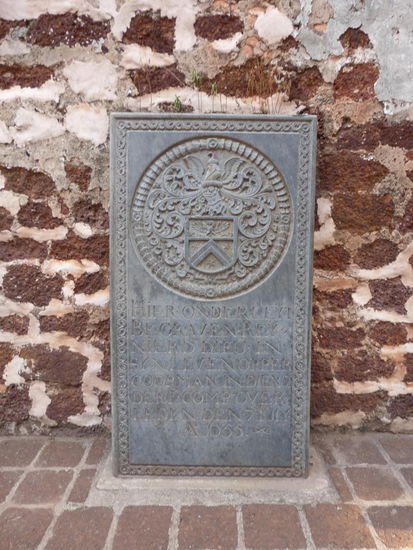 Alte Grabsteine in der St. Pauls Kirche