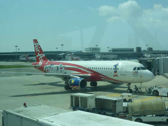 Auch Singapure ist nicht nur für Singapore Airlines sondern auch für andere Fluggesellschaften wie Air Asia ein wichtiges Drehkreuz in Südostasien
