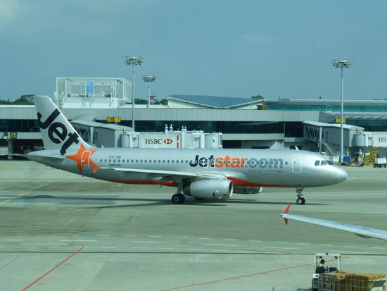 Jetstar ist eine Billigtochter der australischen Airline Quantas die auch oft in Singapure landet