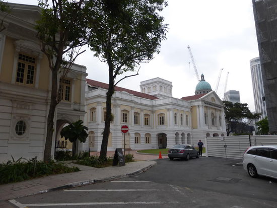 Weiter geht es durch das Stadtzentrum von Singapure