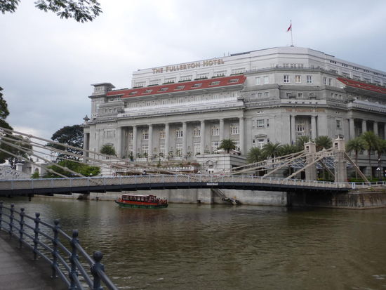 Weiter geht es durch das Stadtzentrum von Singapure