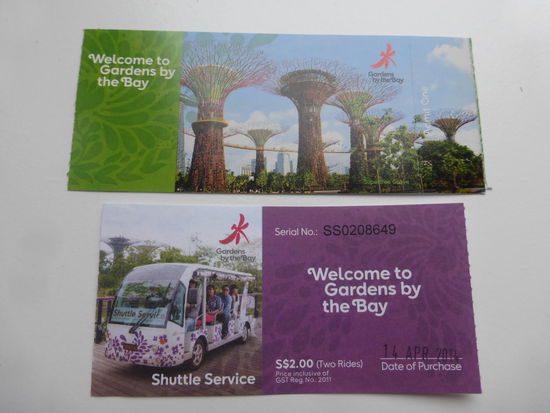 Oben Eintrittskarte für 16 SGD = 9,25 Euro
Unten Ticket für Shuttle Service für 2 SGD = 1,15 Euro