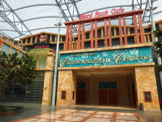 Auch ein Hard Rock Cafe gibt es hier