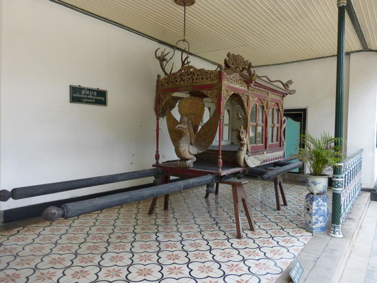 Alte Sänfte im Sultan Palast / Kraton Yogyakarta