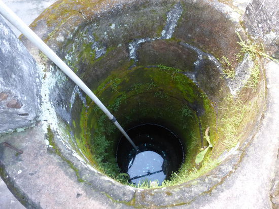 Alter Brunnen im Taman Sari / Wasserschloß