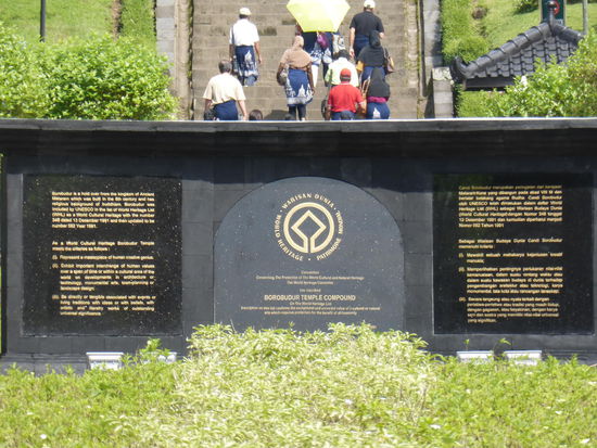 Seit 1991 gehört der Buddhistische Tempel Borobodur zum UNESCO WELKULTURERBE