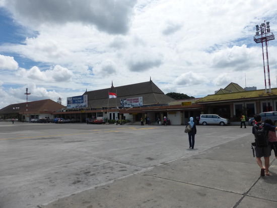 Auf den Rollfeld von Yogyakarta