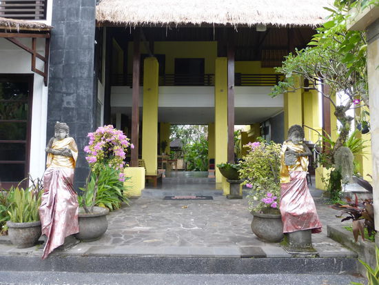 Eingang vom Hotel in Ubud