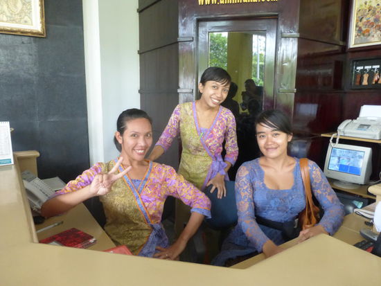 Die netten Damen von der Reception