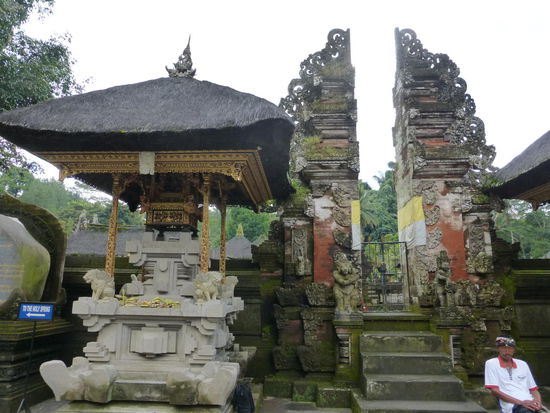 Tirta Empul Tempel Bali
