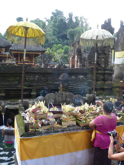 Tirta Empul Tempel Bali