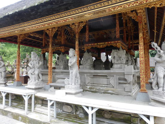 Tirta Empul Tempel Bali